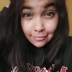 Meet your Posher, Adriana